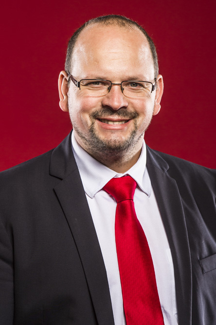 Head Coach und sportl. Leiter der EV zeltweg Murtal Lions Michael Pollross Head Coach und sportl. Leiter der EV zeltweg Murtal Lions Michael Pollross