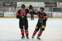 Bild zeigt Torjubel Peter Mateika (EV Zeltweg), Daniel Panzer (EV Zeltweg),